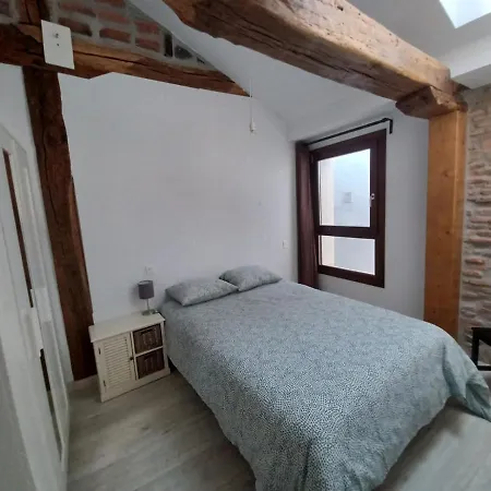 Apartman En El Casco Historico De *